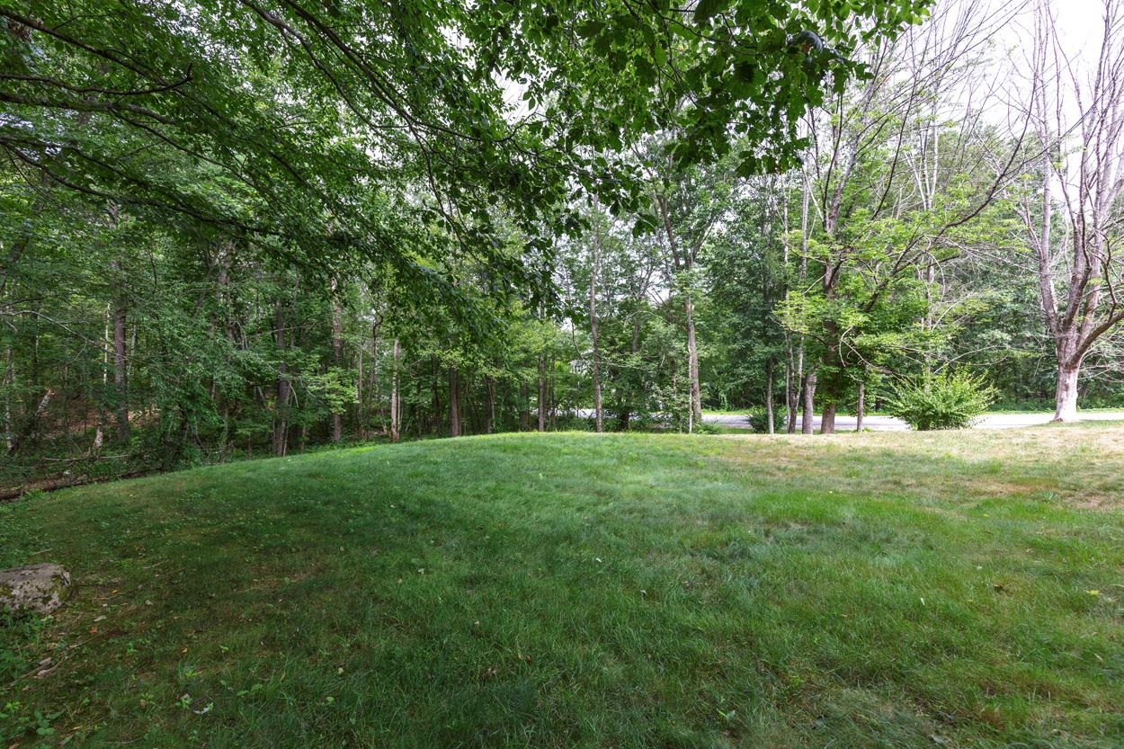 19 Hunters Road Bedford, NH 03110 - Photo 6 of 49 Gallery Image 6