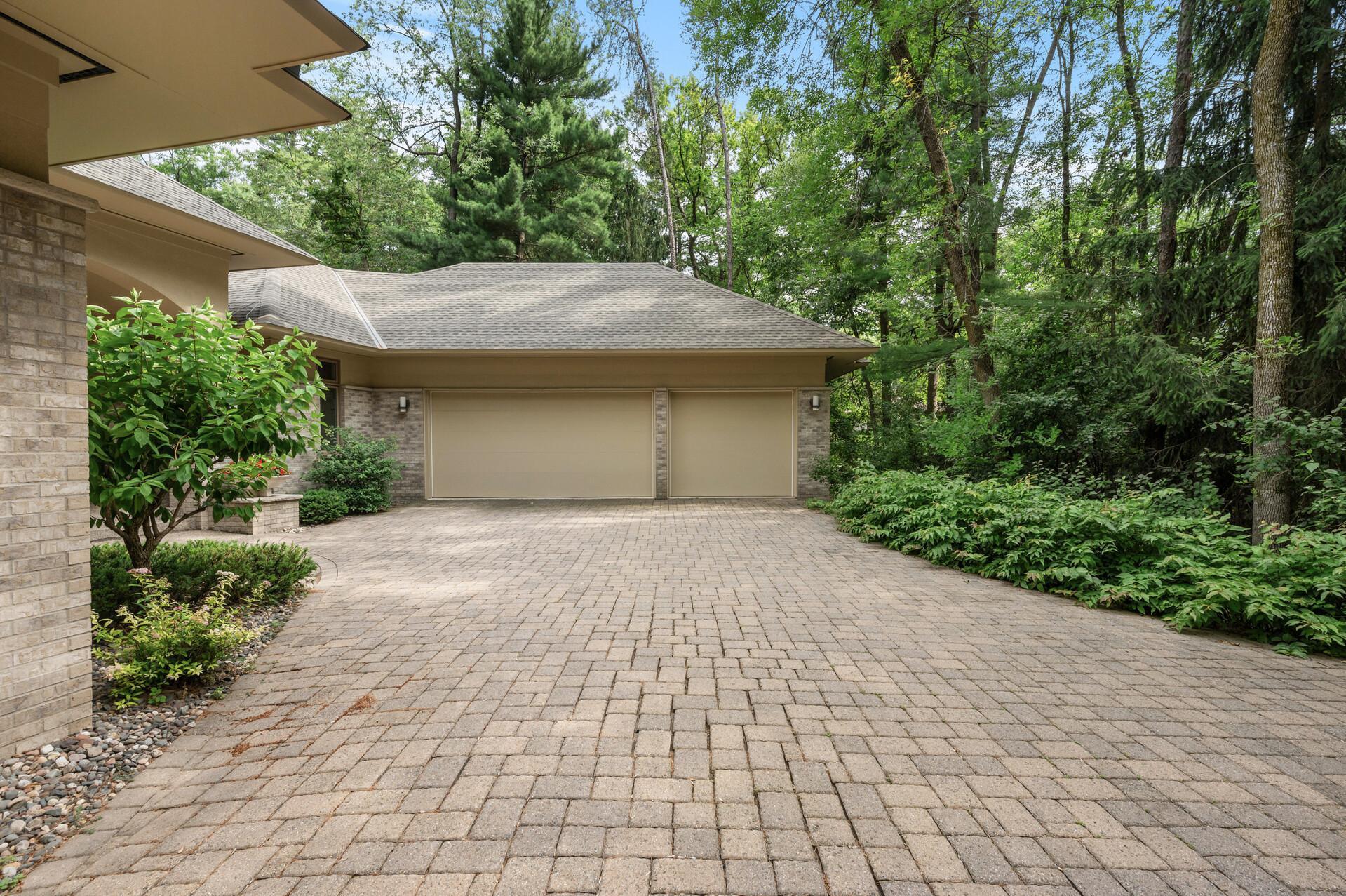 2315 Byrnes Road Minnetonka, MN 55305 - Photo 3 of 73