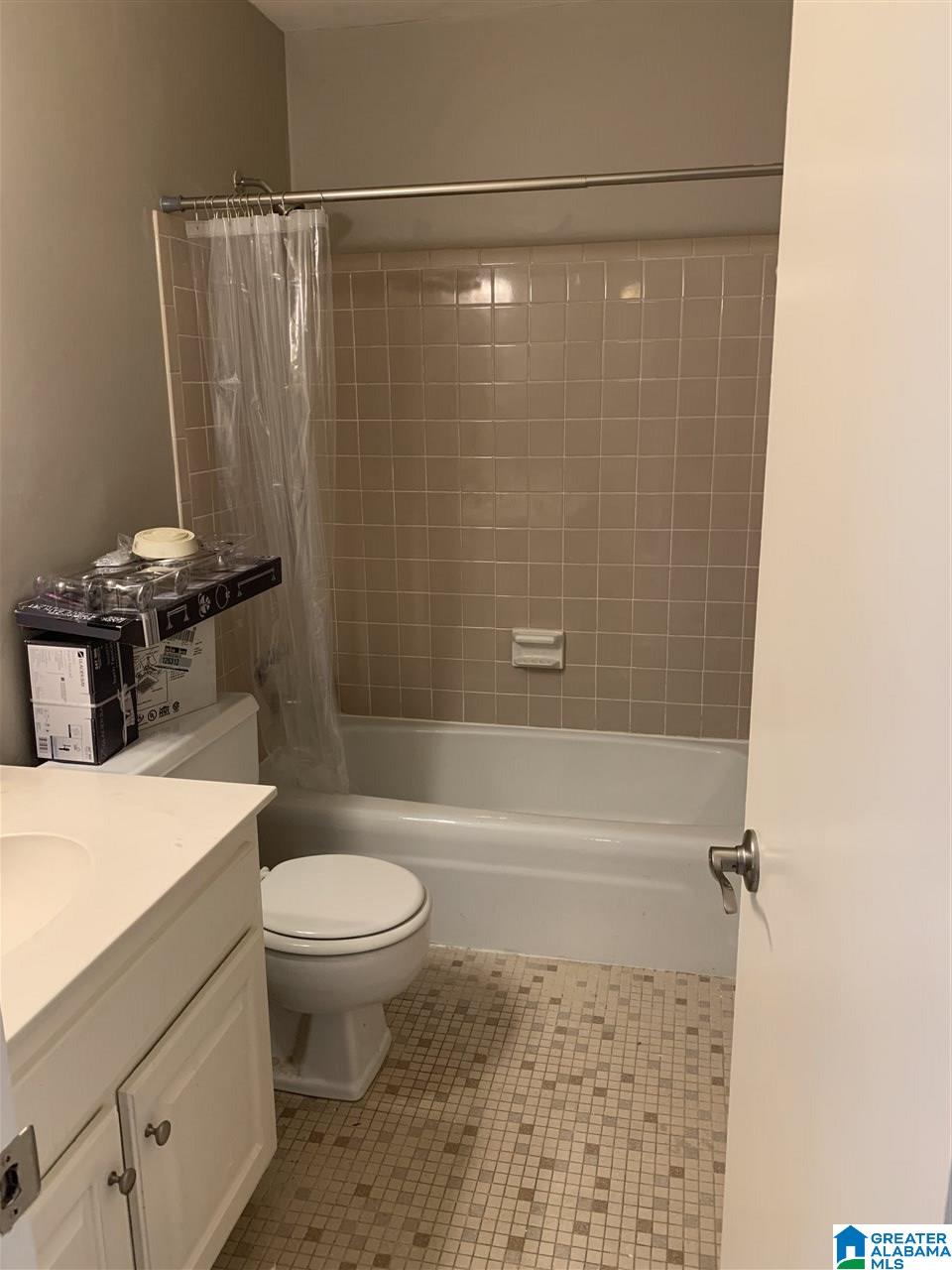 3412 Sandner Court, Unit B Birmingham, AL 35209 - Photo 17 of 22