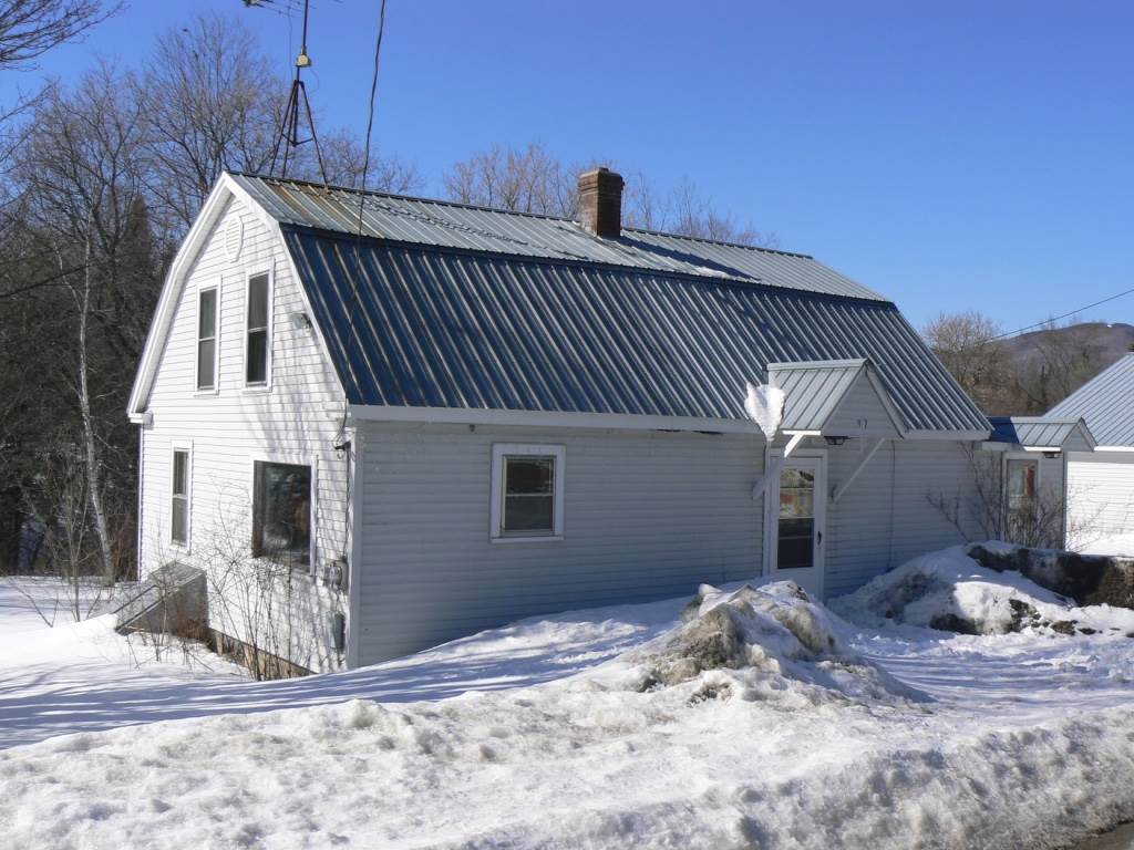 97 Spur Road Stratford, NH 03590 - Photo 1 of 40