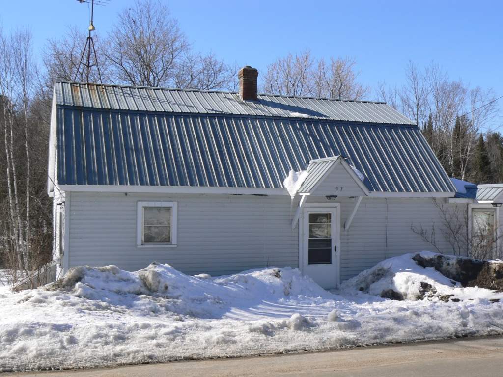 97 Spur Road Stratford, NH 03590 - Photo 2 of 40