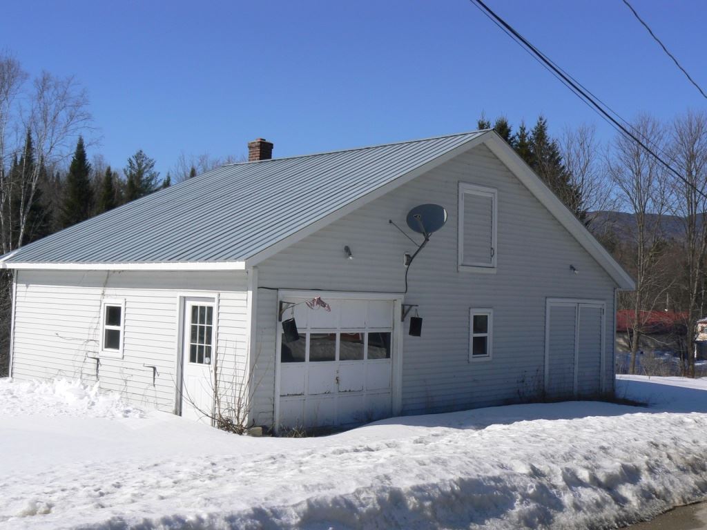 97 Spur Road Stratford, NH 03590 - Photo 4 of 40