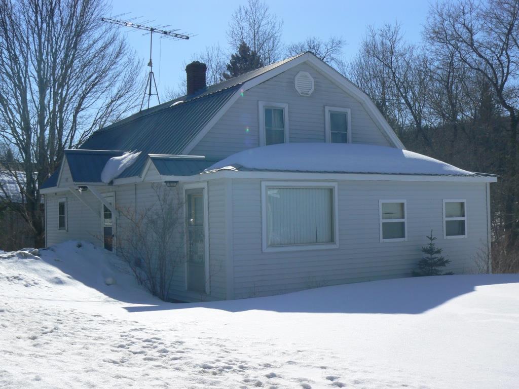 97 Spur Road Stratford, NH 03590 - Photo 7 of 40