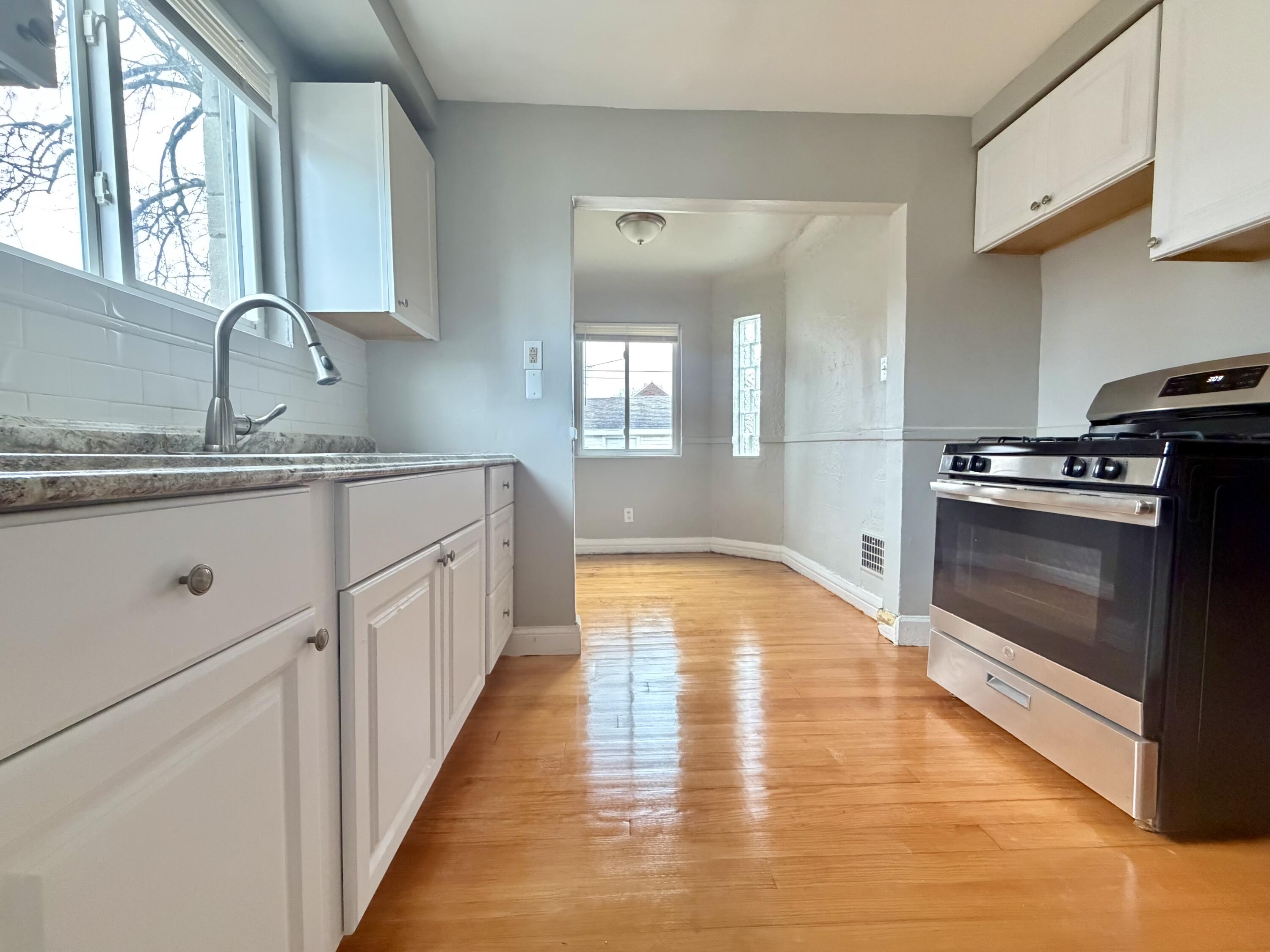 4605 Devonshire Road Detroit, MI 48224 - Photo 14 of 36 IMG_1725