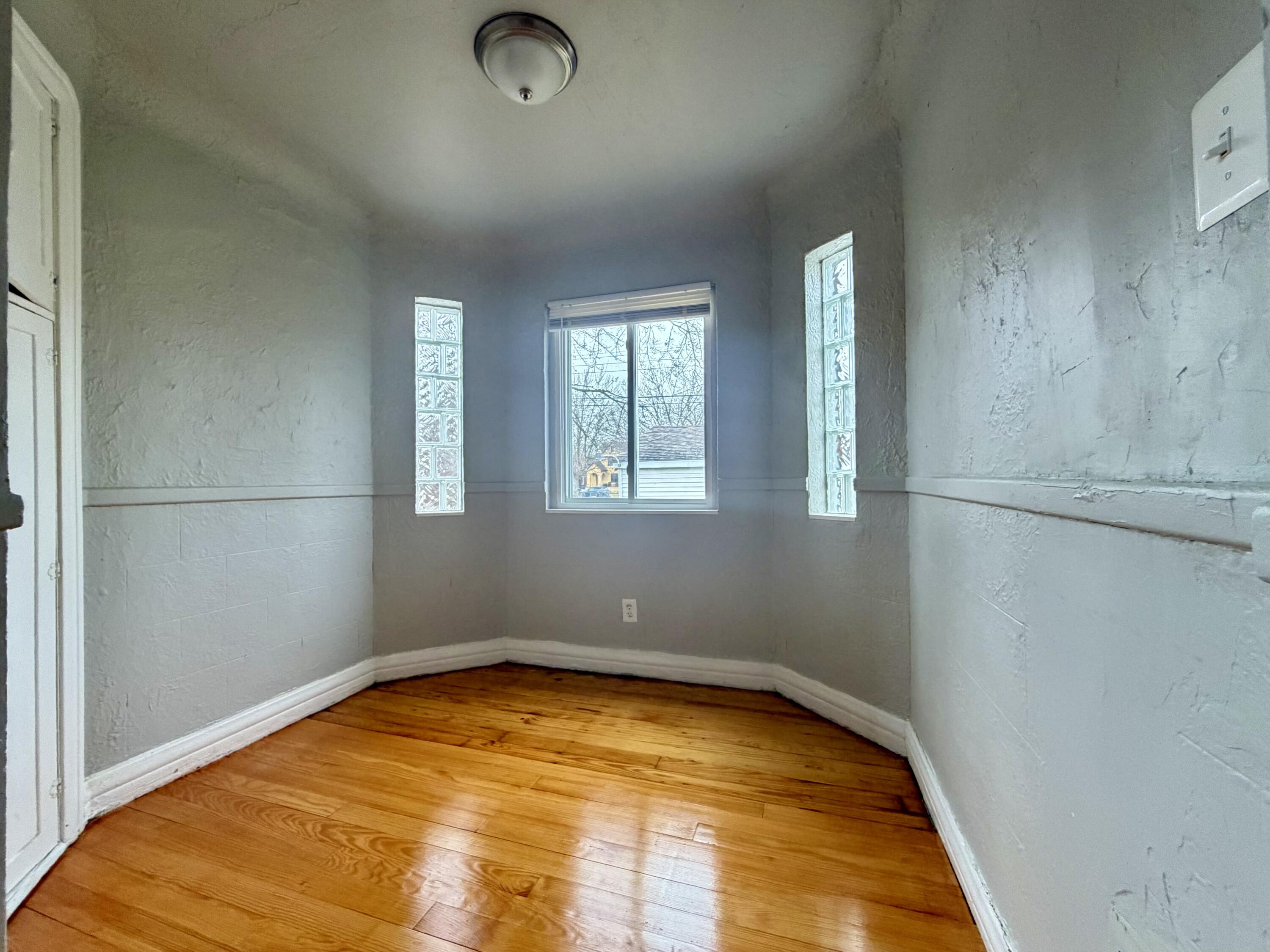 4605 Devonshire Road Detroit, MI 48224 - Photo 16 of 36 IMG_1728