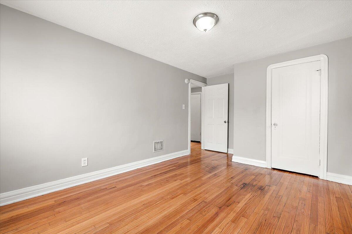 4605 Devonshire Road Detroit, MI 48224 - Photo 21 of 36 36-4605 Devonshire-36