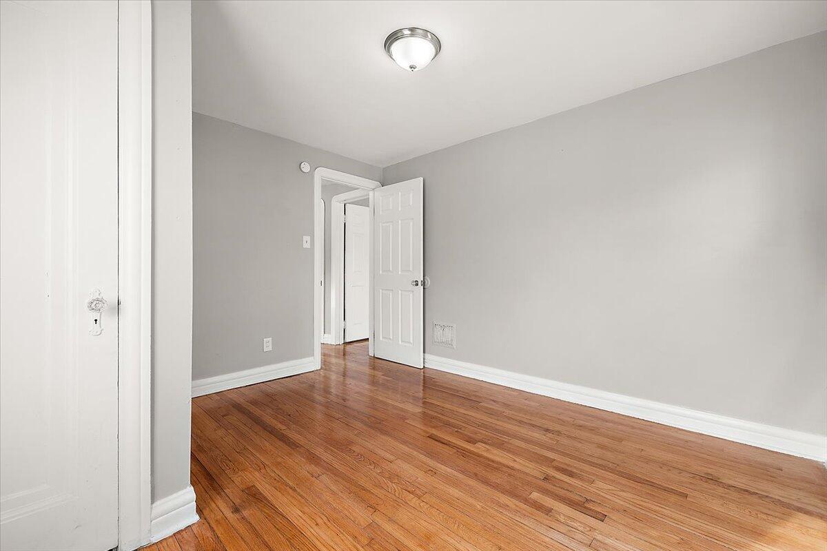 4605 Devonshire Road Detroit, MI 48224 - Photo 23 of 36 38-4605 Devonshire-38