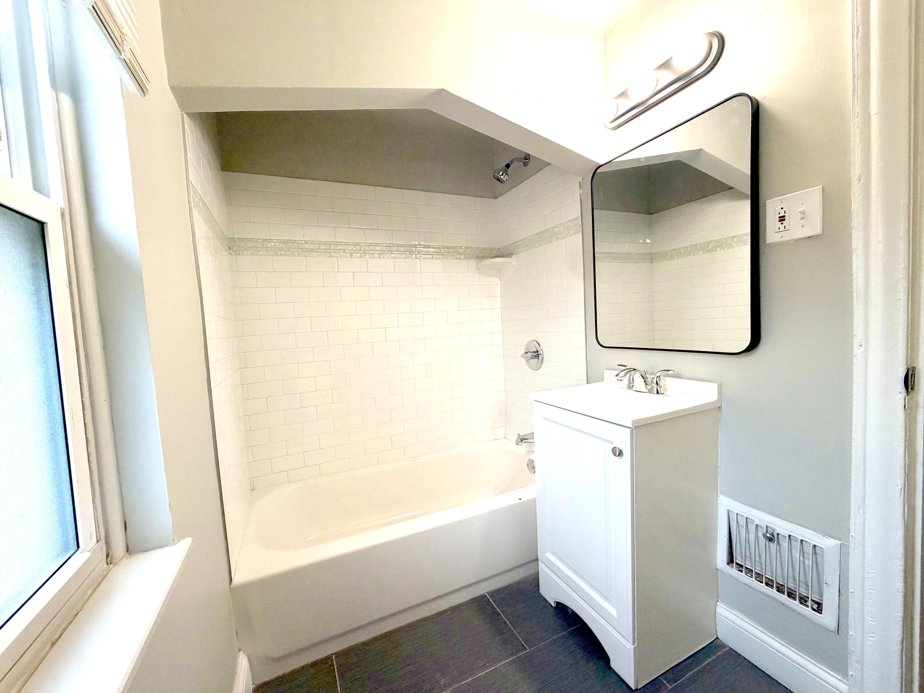 4605 Devonshire Road Detroit, MI 48224 - Photo 26 of 36 IMG_1731