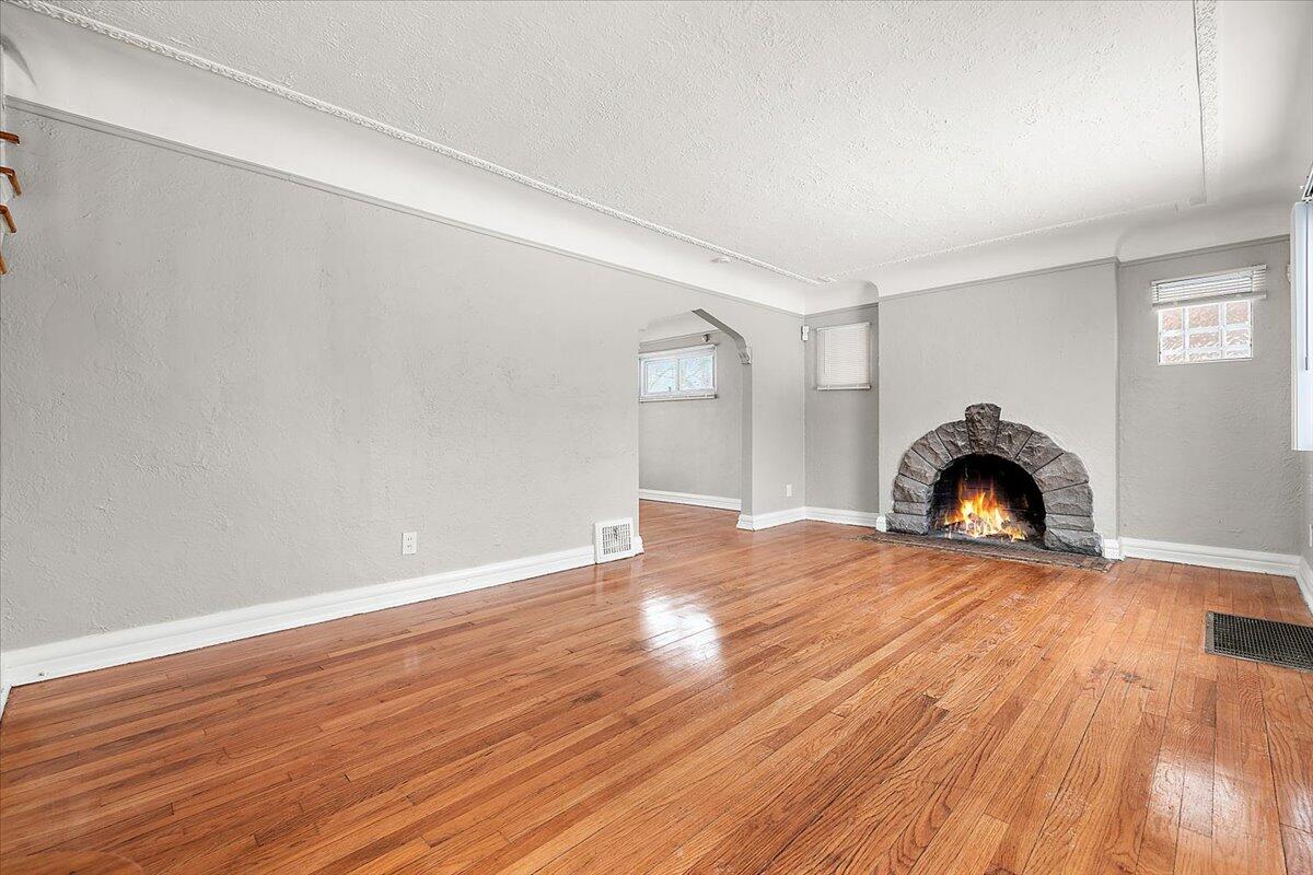 4605 Devonshire Road Detroit, MI 48224 - Photo 10 of 36 25-4605 Devonshire-25