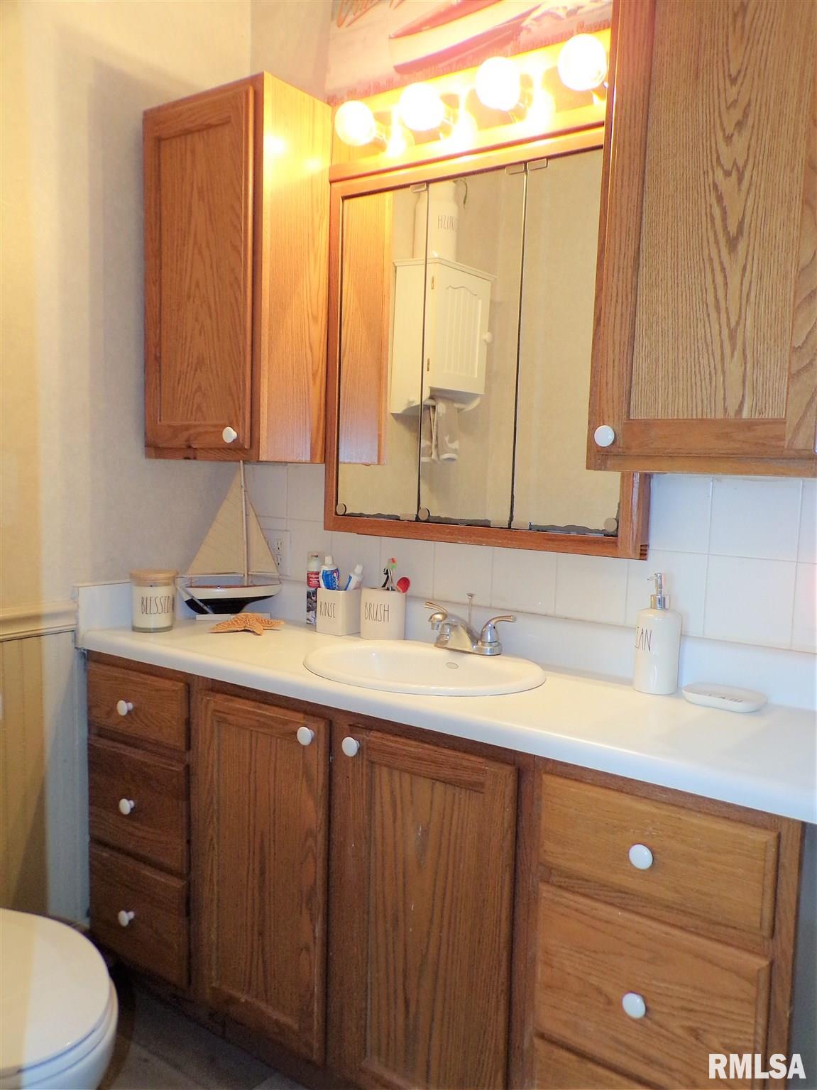 113 West B Street Alpha, IL 61413 - Photo 18 of 35 Gallery Image 18