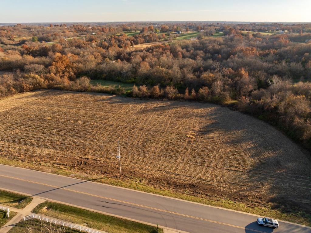 8 West Ryan Road Grain Valley, MO 64029 - Photo 2 of 22