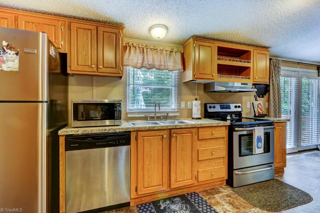173 Falling Brook Road Stokesdale, NC 27357 - Photo 11 of 26 Gallery Image 11