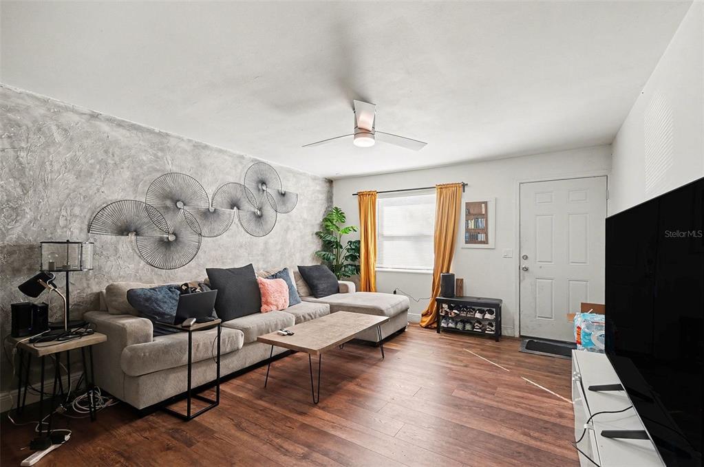 2807 South Vassar Street Melbourne, FL 32901 - Photo 4 of 15