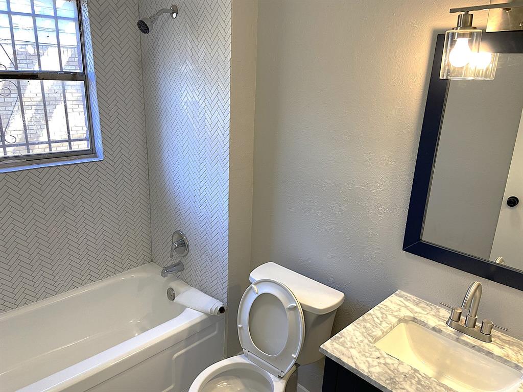 1416 Glasgow Road Fort Worth, TX 76134 - Photo 8 of 15