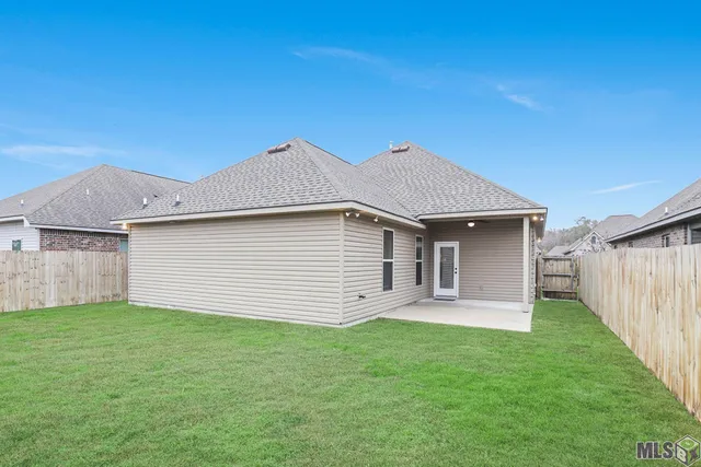 $2,800 | 1335 Rustic Pine Drive, Baton Rouge, LA 70820