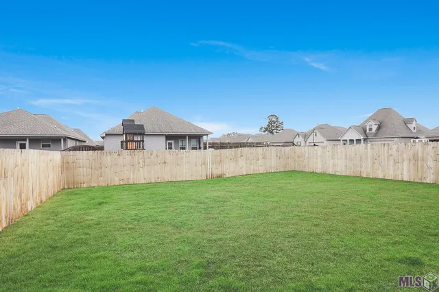 $2,800 | 1335 Rustic Pine Drive, Baton Rouge, LA 70820