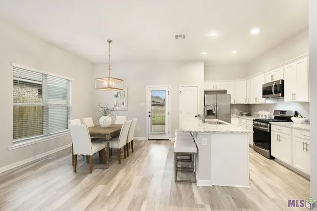 $2,800 | 1335 Rustic Pine Drive, Baton Rouge, LA 70820