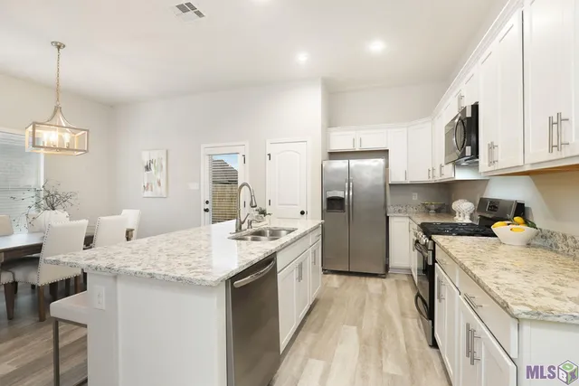 $2,800 | 1335 Rustic Pine Drive, Baton Rouge, LA 70820