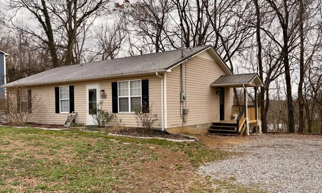 $1,700 | 700 Fleming Street, Columbia, TN 38401