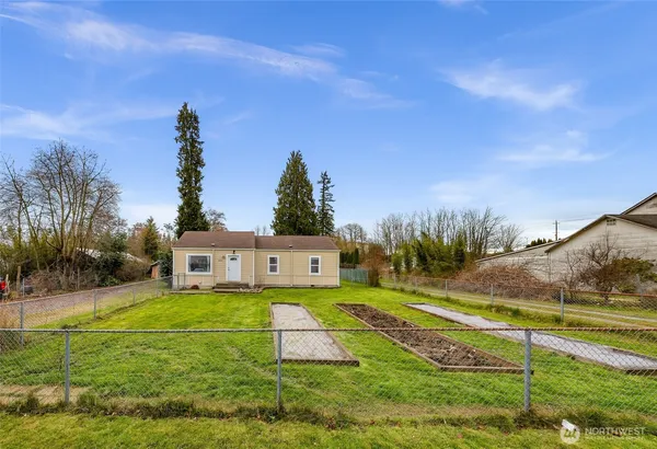 $549,900 | 222 West Marilyn Avenue, Everett, WA 98204