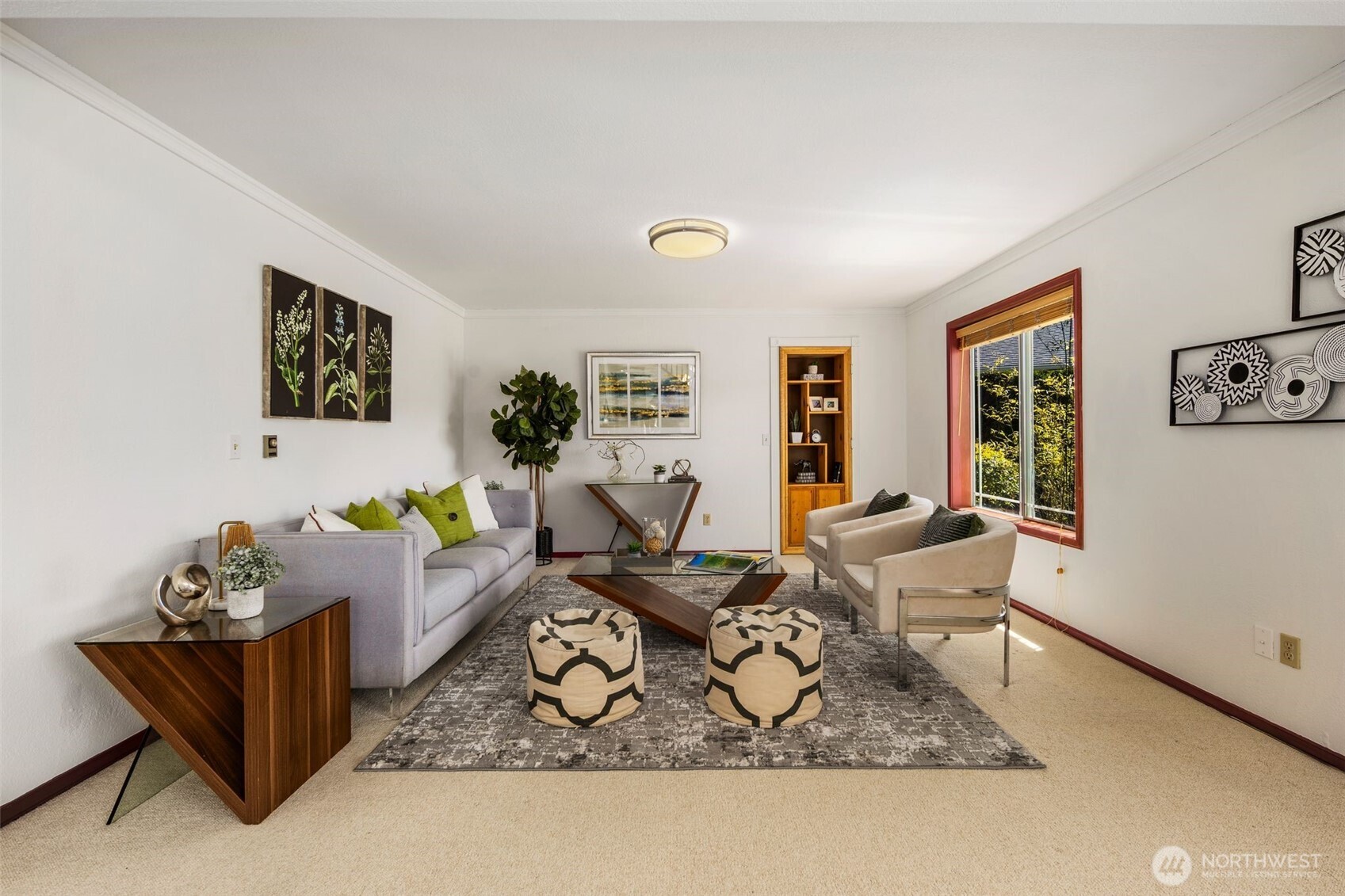 14015 Southeast 156th Court Renton, WA 98058 - Photo 5 of 36 a living room with furniture