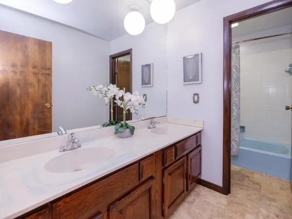 $650,000 | 22853 Concord Avenue, Mattawan, MI 49071