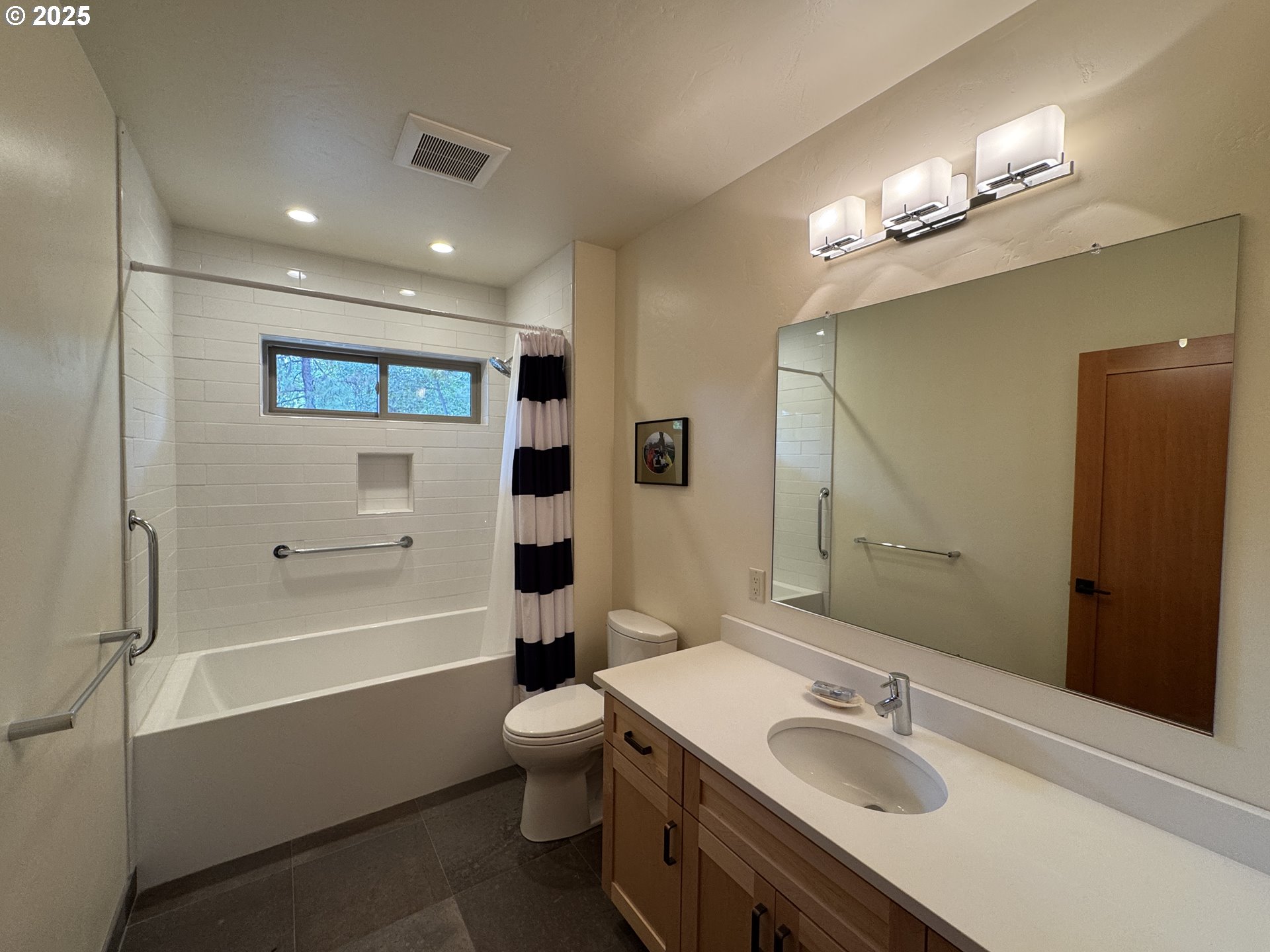 73 Long Road Wahkiacus, WA 98670 - Photo 33 of 48 Bathroom