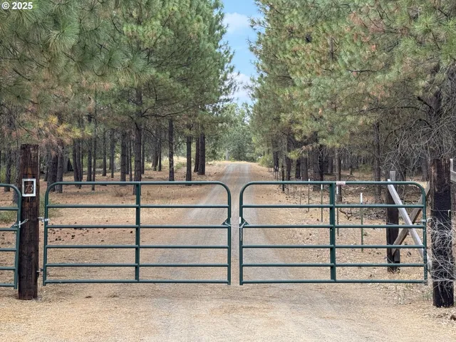 $980,000 | 73 Long Road, Wahkiacus, WA 98670