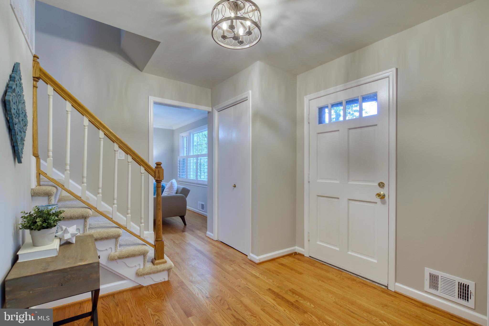 6710 Sydenstricker Road Springfield, VA 22153 - Photo 11 of 46 Entry Foyer