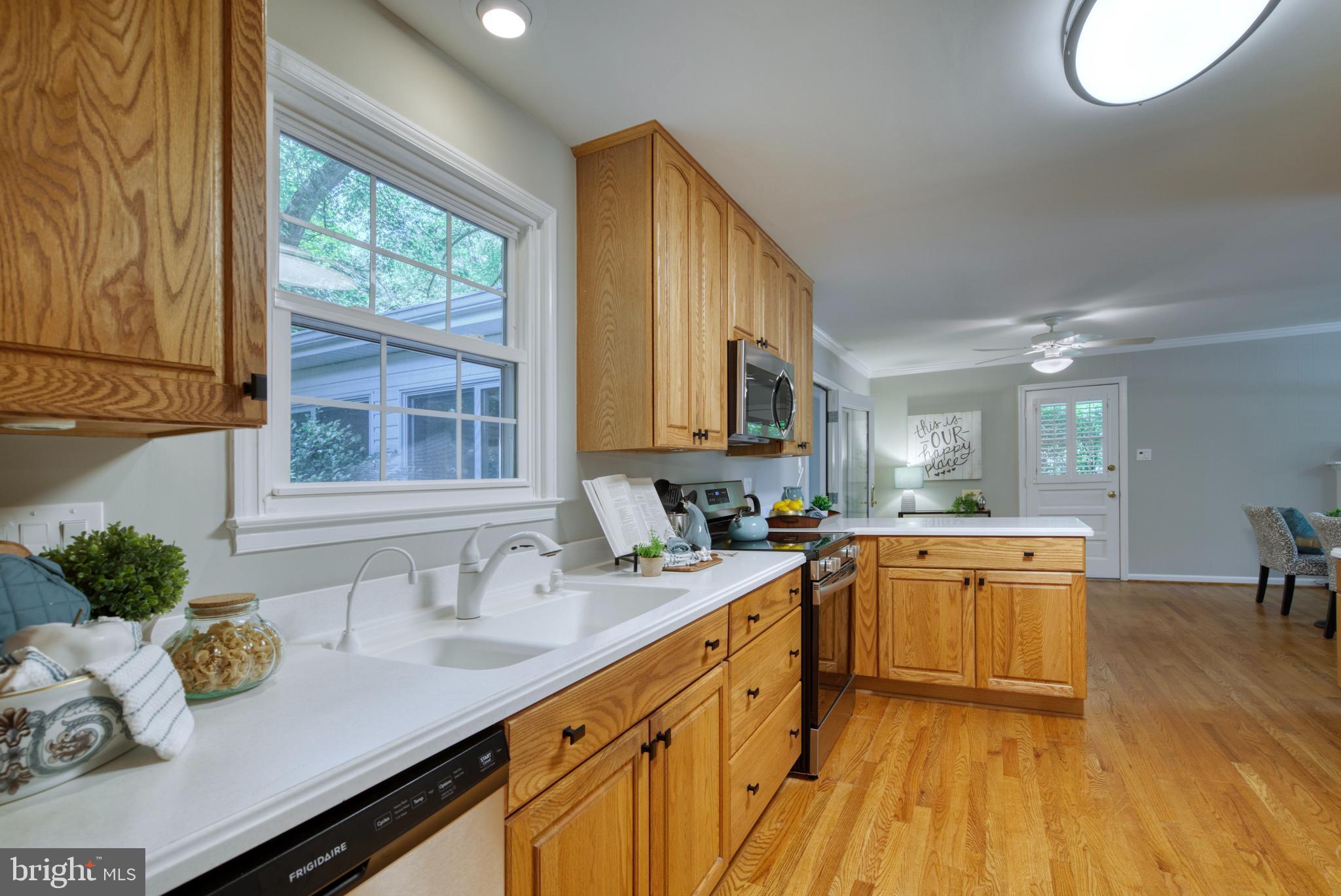 6710 Sydenstricker Road Springfield, VA 22153 - Photo 18 of 46 Kitchen