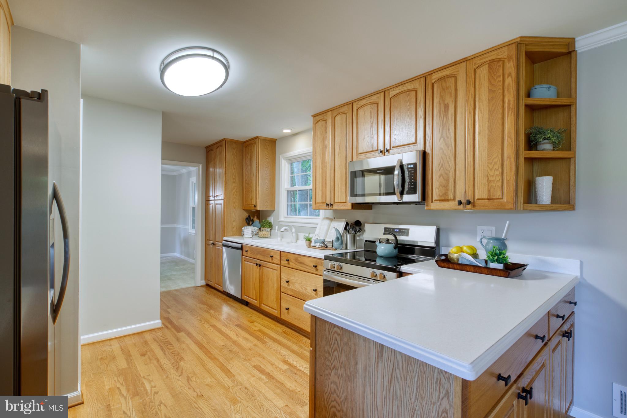 6710 Sydenstricker Road Springfield, VA 22153 - Photo 3 of 46 Kiechen