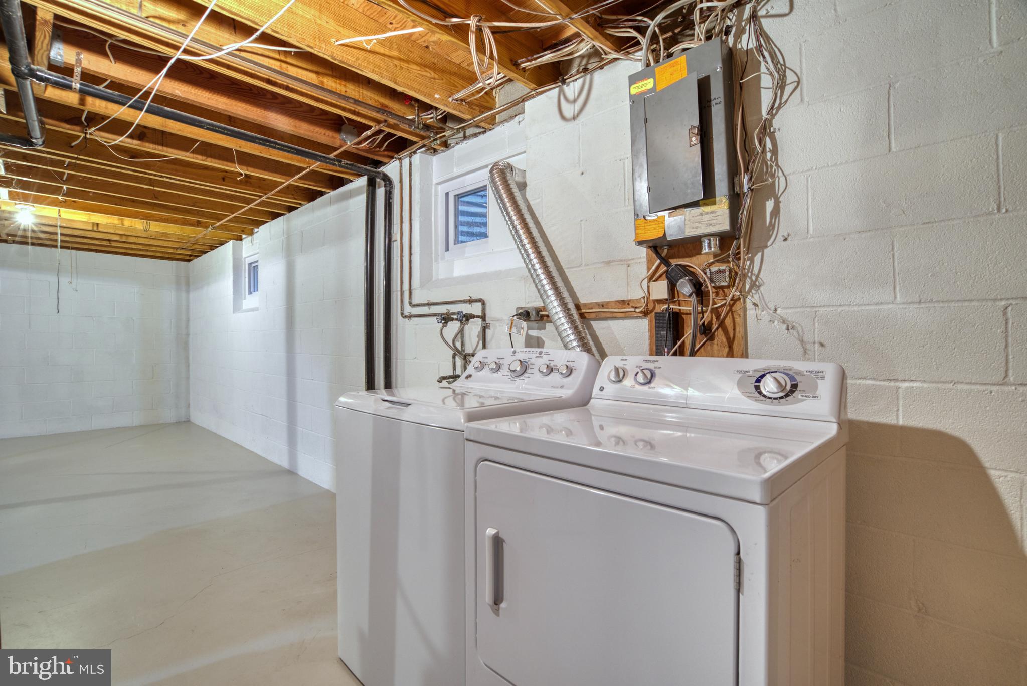 6710 Sydenstricker Road Springfield, VA 22153 - Photo 38 of 46 Washer Dryers