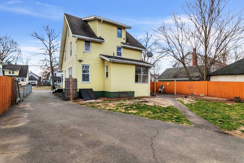 164 Phoenix Terrace Springfield, MA 01104 - Photo 36 of 39