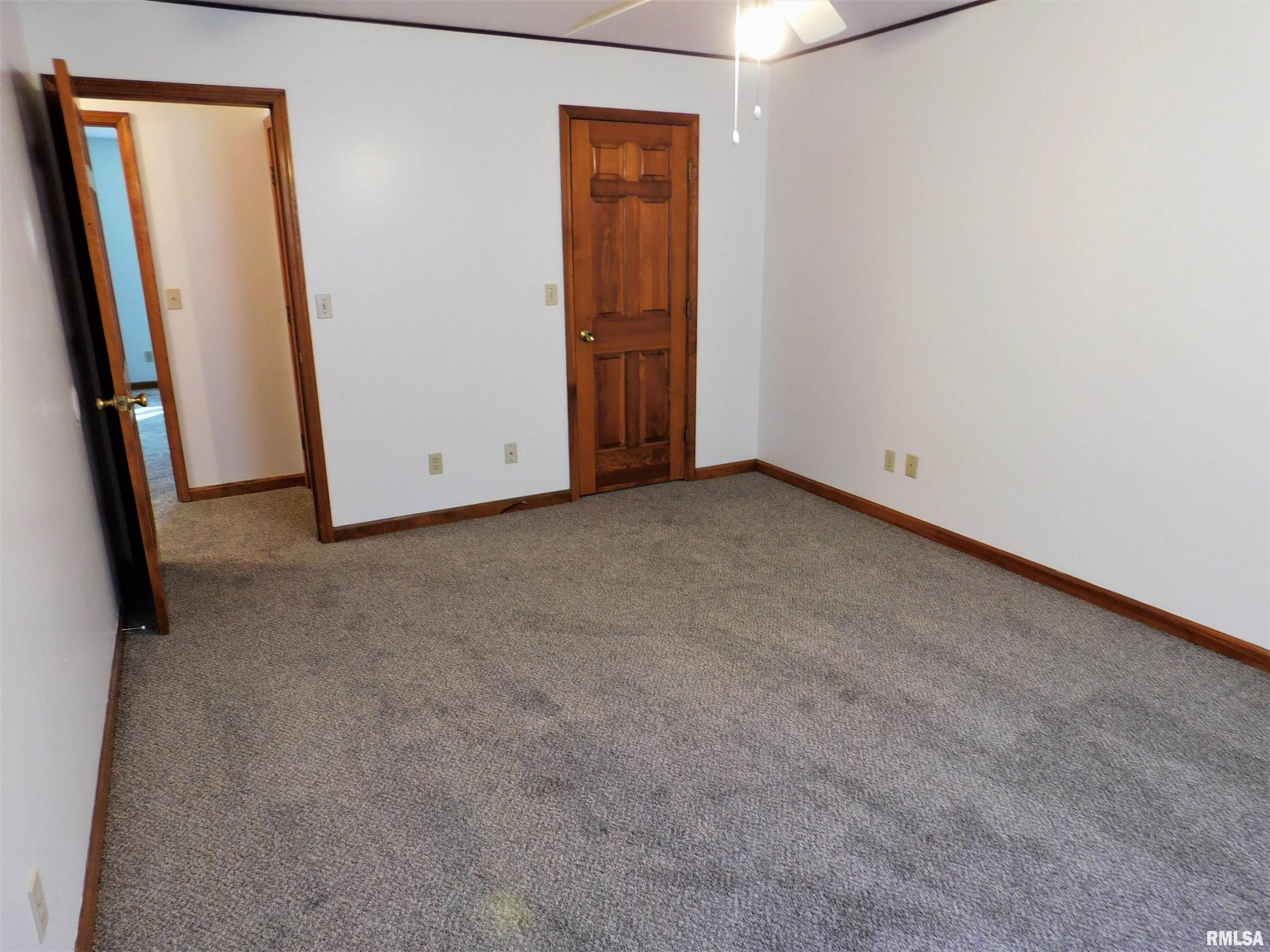 728 Diane Court Springfield, IL 62702 - Photo 6 of 12