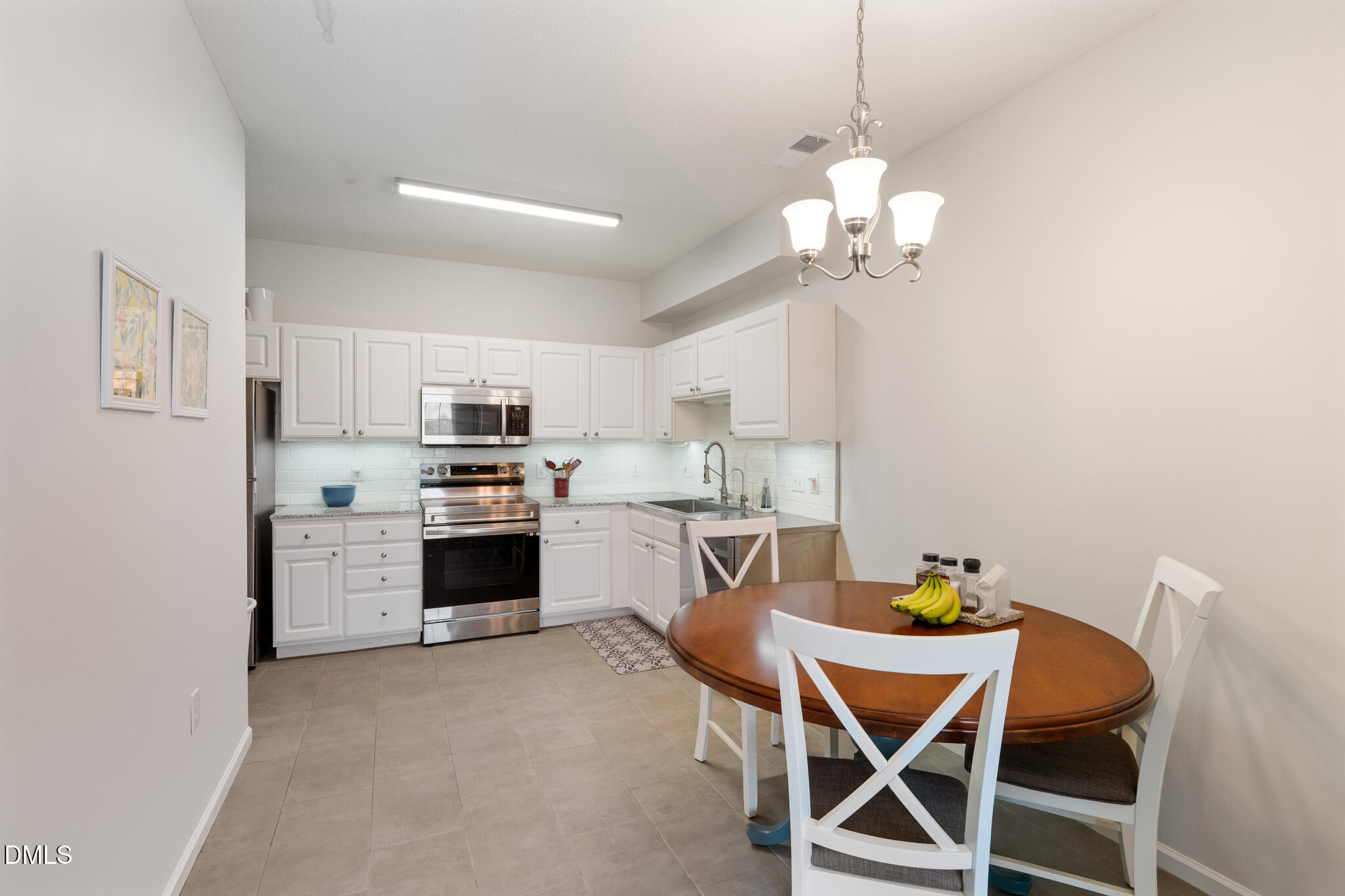 2511 Huntscroft Lane, Unit 303 Raleigh, NC 27617 - Photo 8 of 33