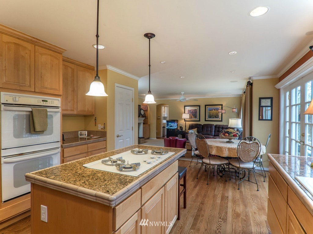 19213 85th Avenue Northeast Bothell, WA 98011 - Photo 11 of 25 Gallery Image 11