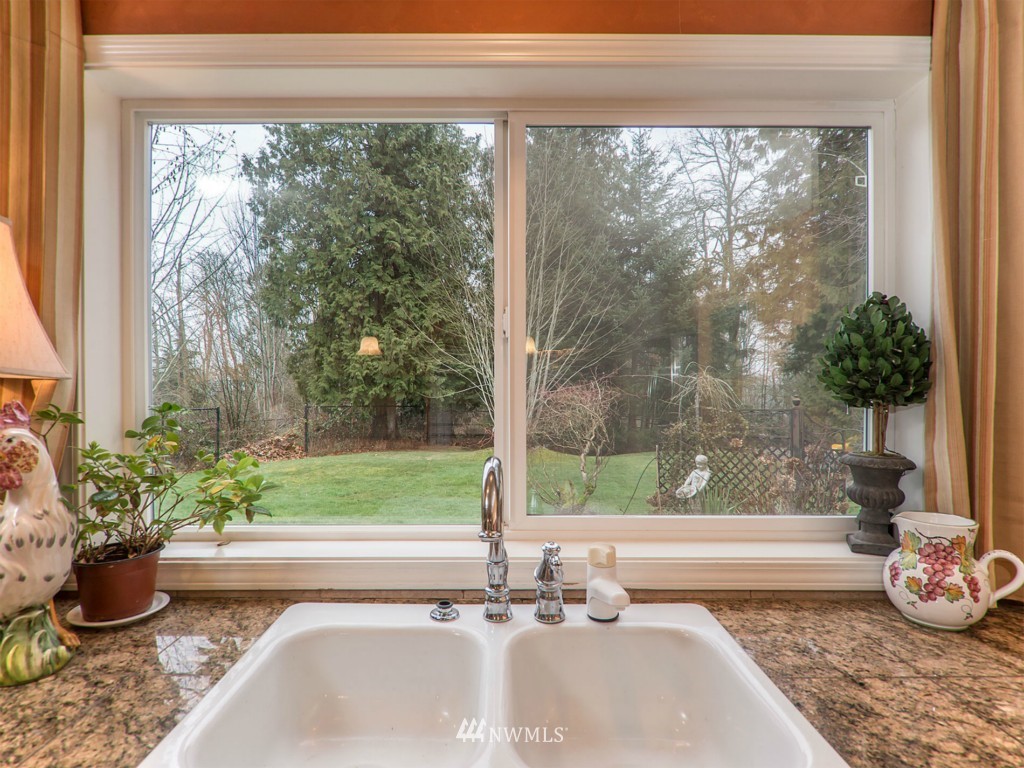 19213 85th Avenue Northeast Bothell, WA 98011 - Photo 12 of 25 Gallery Image 12