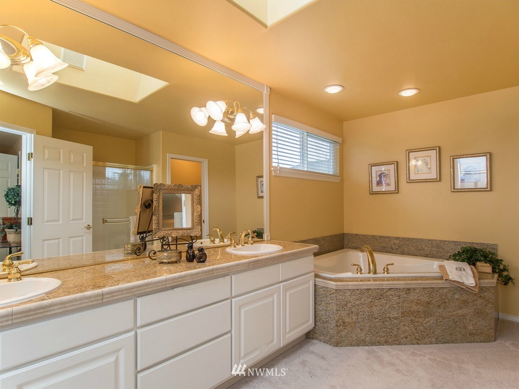 19213 85th Avenue Northeast Bothell, WA 98011 - Photo 20 of 25 Gallery Image 20