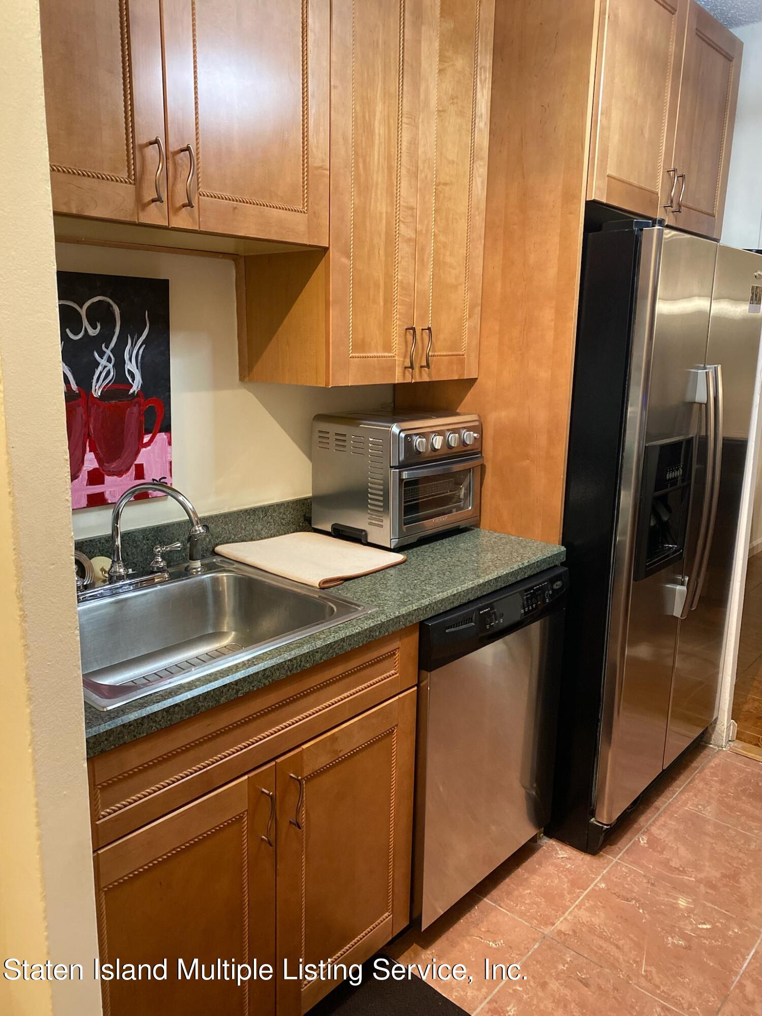 1100 Clove Road, Unit GL Staten Island, NY 10301 - Photo 17 of 27 29403D03-CE6F-45AF-8620-774CE85B6611