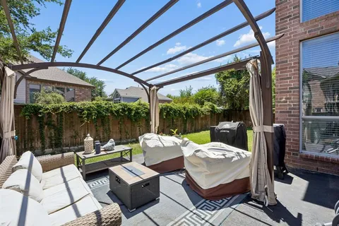 $565,000 | 750 Peco Street, Lantana, TX 76226