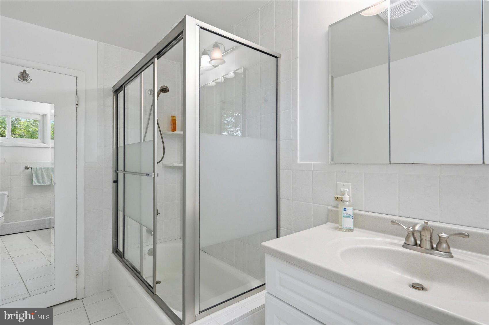 2703 Steele Road Baltimore, MD 21209 - Photo 14 of 34