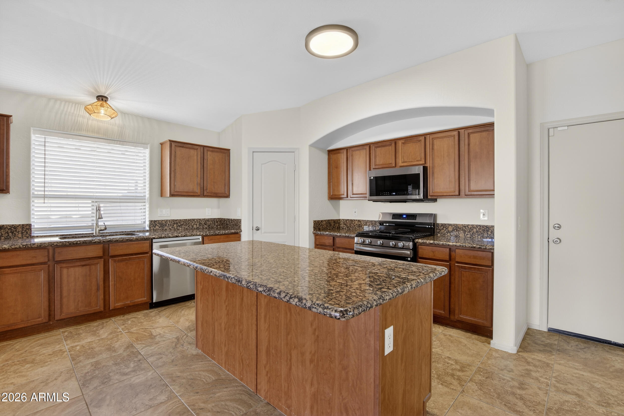 17662 West Charter Oak Road Surprise, AZ 85388 - Photo 11 of 40 15_043_a4m_sm