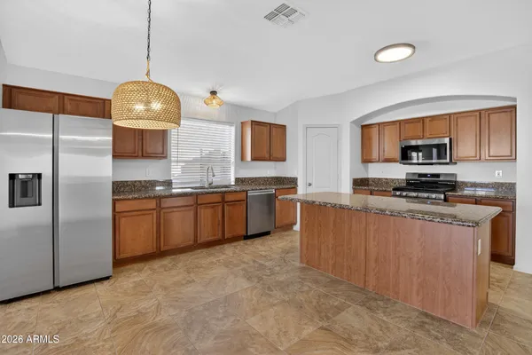 $2,250 | 17662 West Charter Oak Road, Surprise, AZ 85388