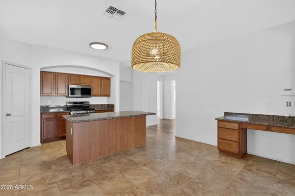 $2,250 | 17662 West Charter Oak Road, Surprise, AZ 85388