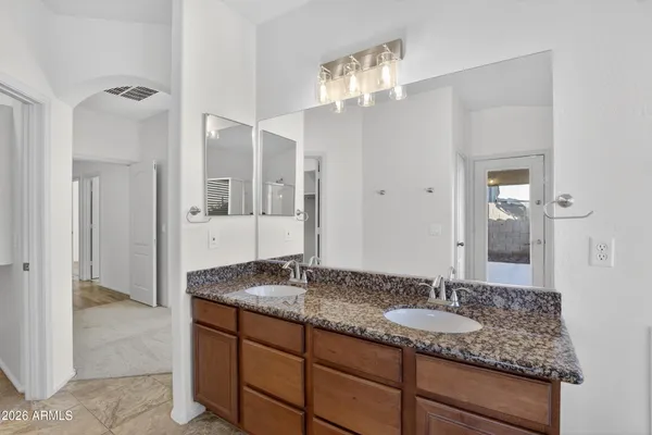 $2,250 | 17662 West Charter Oak Road, Surprise, AZ 85388