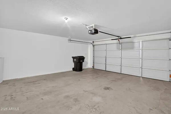 $2,250 | 17662 West Charter Oak Road, Surprise, AZ 85388