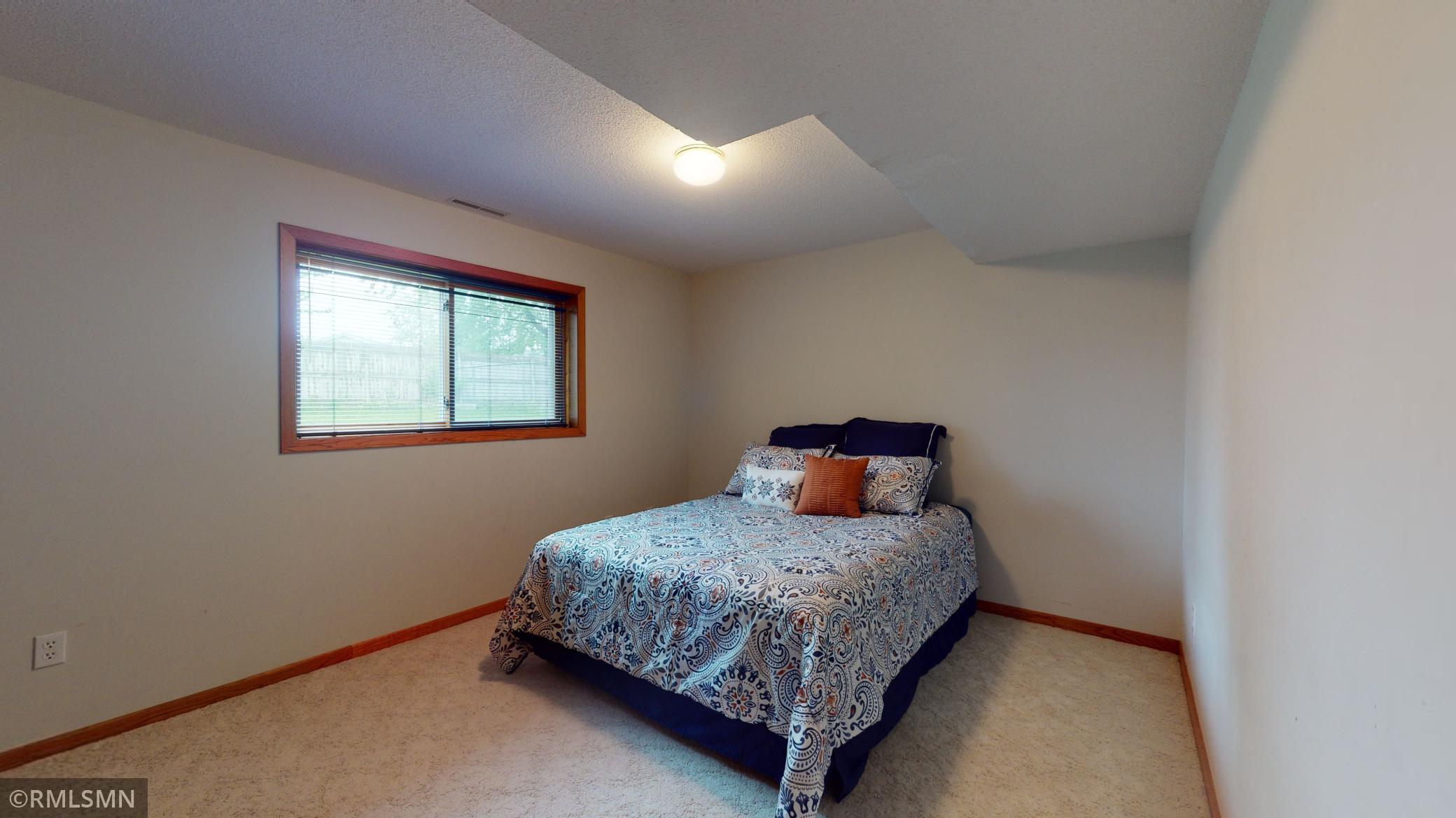 864 48 Avenue Northwest Rochester, MN 55901 - Photo 18 of 26