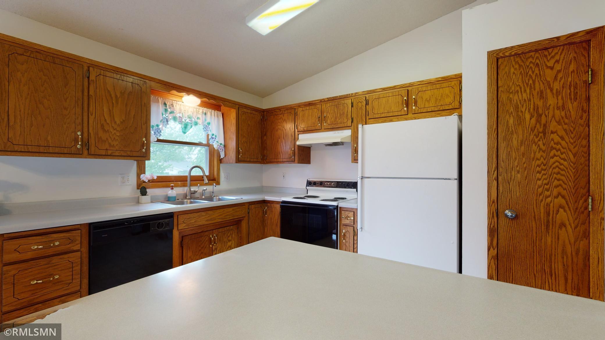 864 48 Avenue Northwest Rochester, MN 55901 - Photo 6 of 26