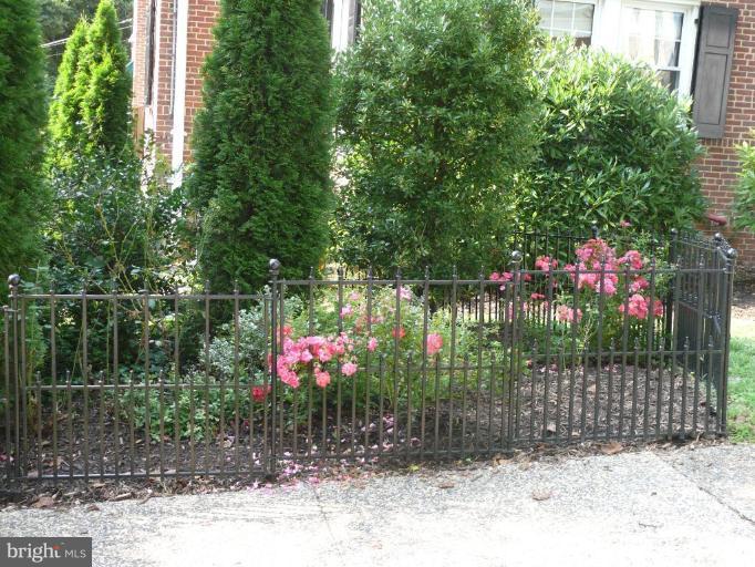 215 Overhill Road Baltimore, MD 21210 - Photo 2 of 19 Exterior #2