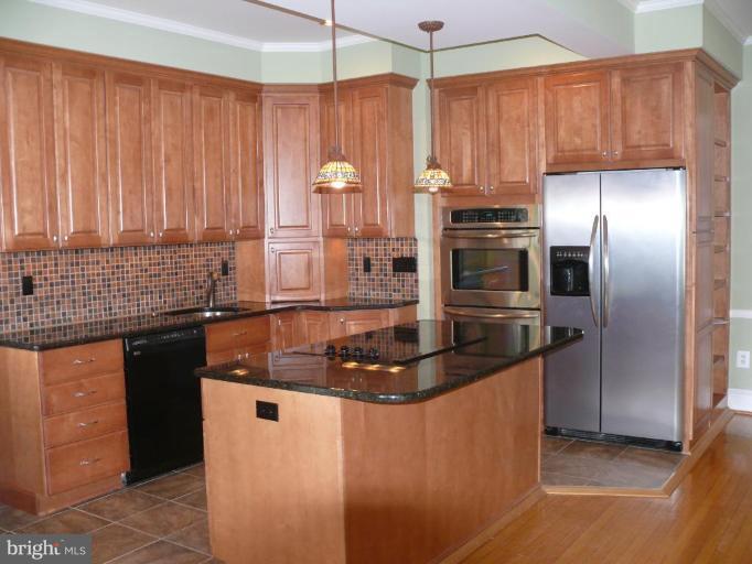 215 Overhill Road Baltimore, MD 21210 - Photo 3 of 19 Kitchen